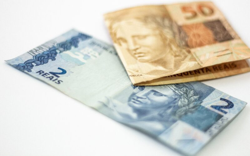 Governo federal anuncia reajuste do salário mínimo para R$ 1.320,00 a partir de maio de 2023